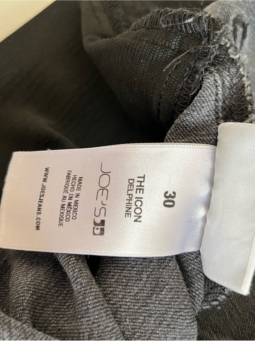 Joe’s Maternity Jeans | The Icon | Midrise Cropped Bootcut | Black Size 30 - Picture 10 of 10